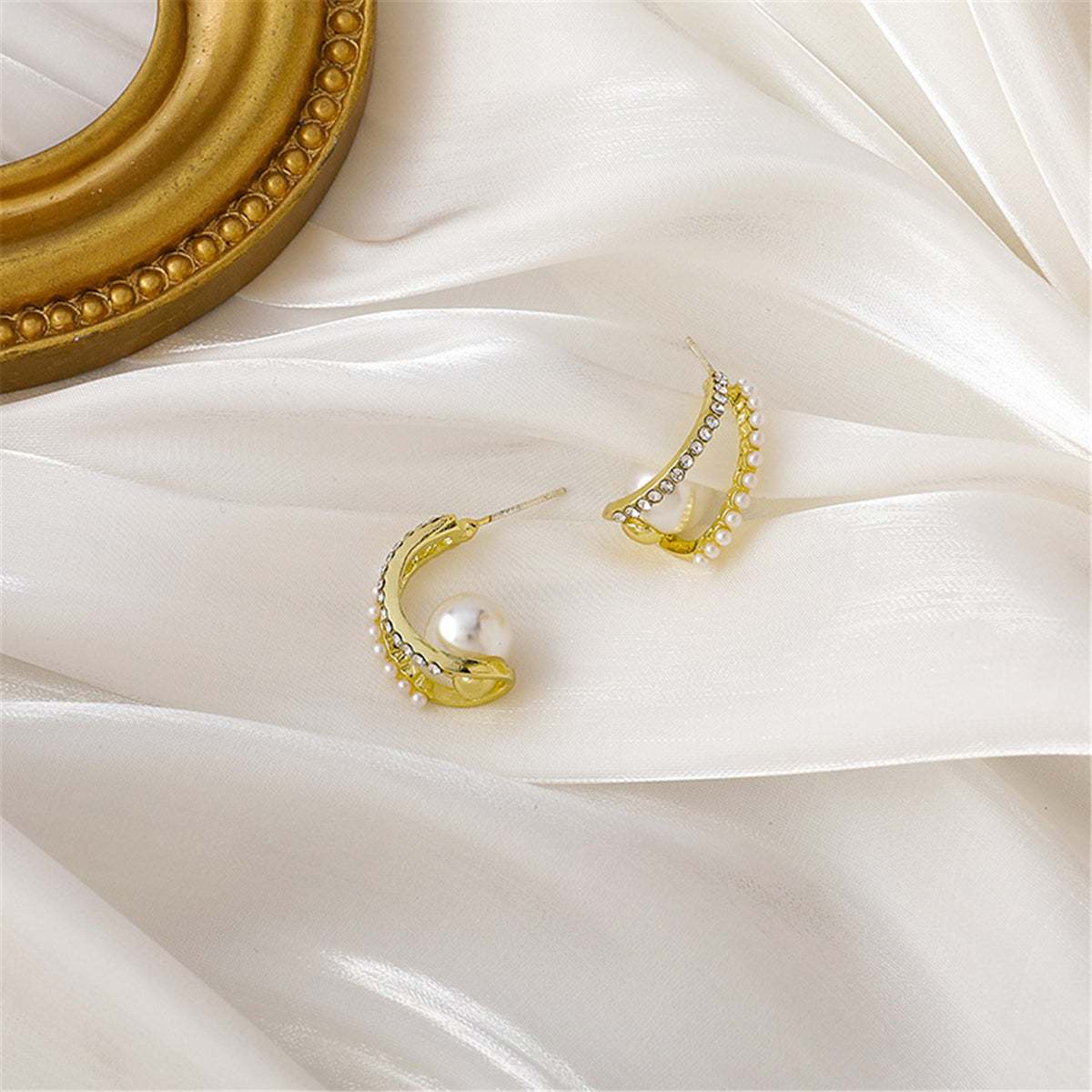 Pearl & Cubic Zirconia Curve Huggie Earrings