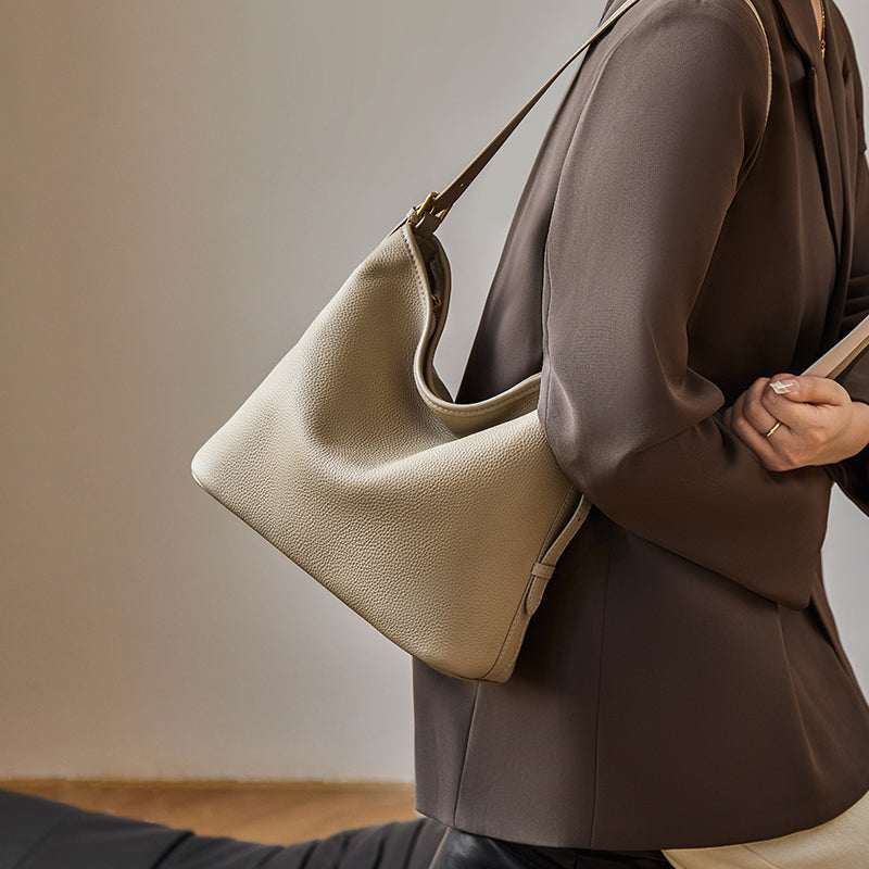 Taupe-