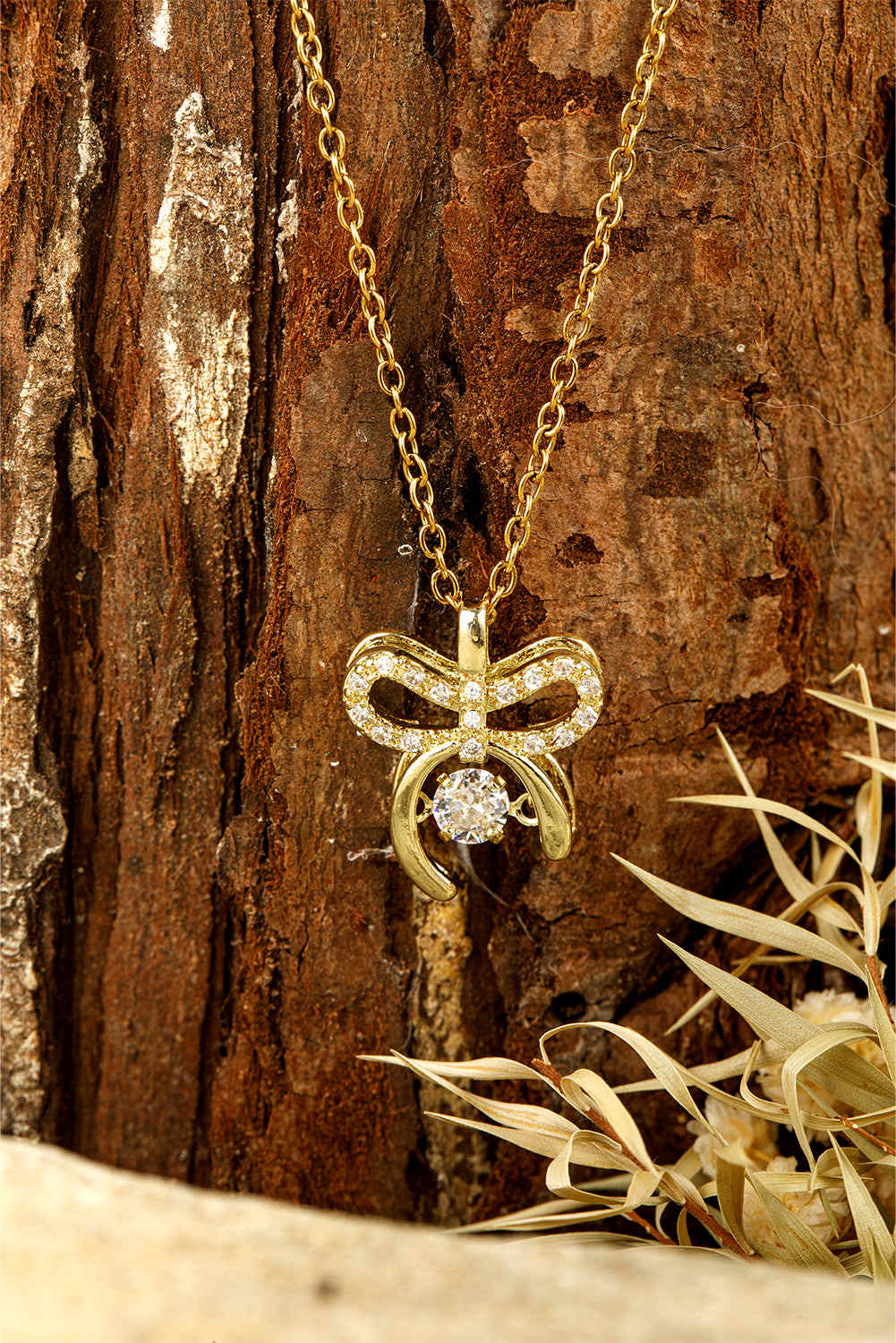 Athena Pendant Plated Alloy Necklace - Gold / ONE