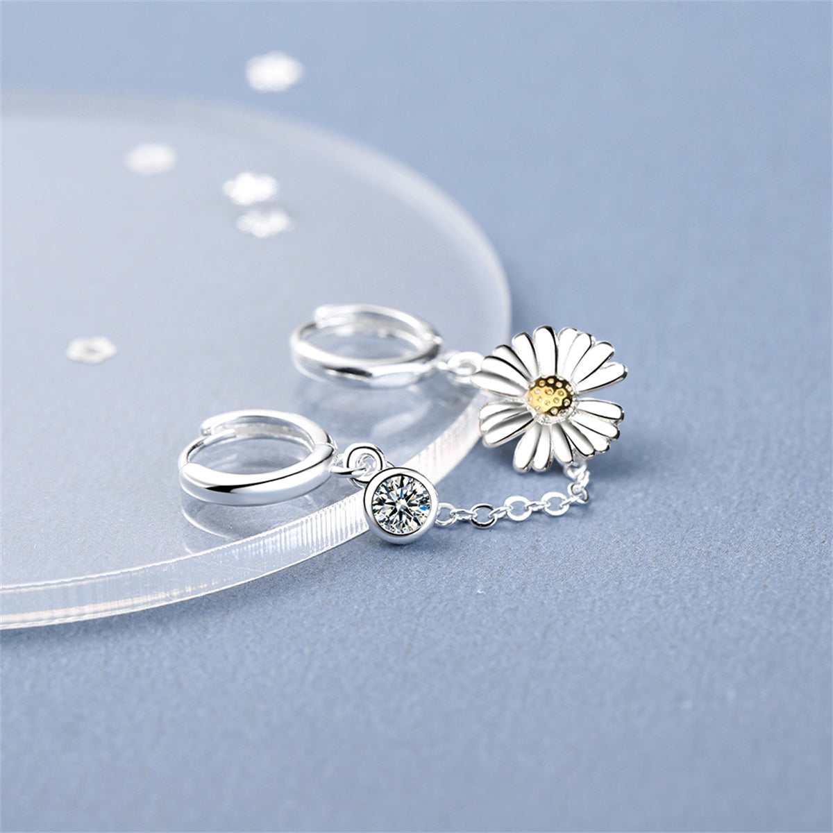 Cubic Zirconia & Two-Tone Mum Chain Huggie Earring
