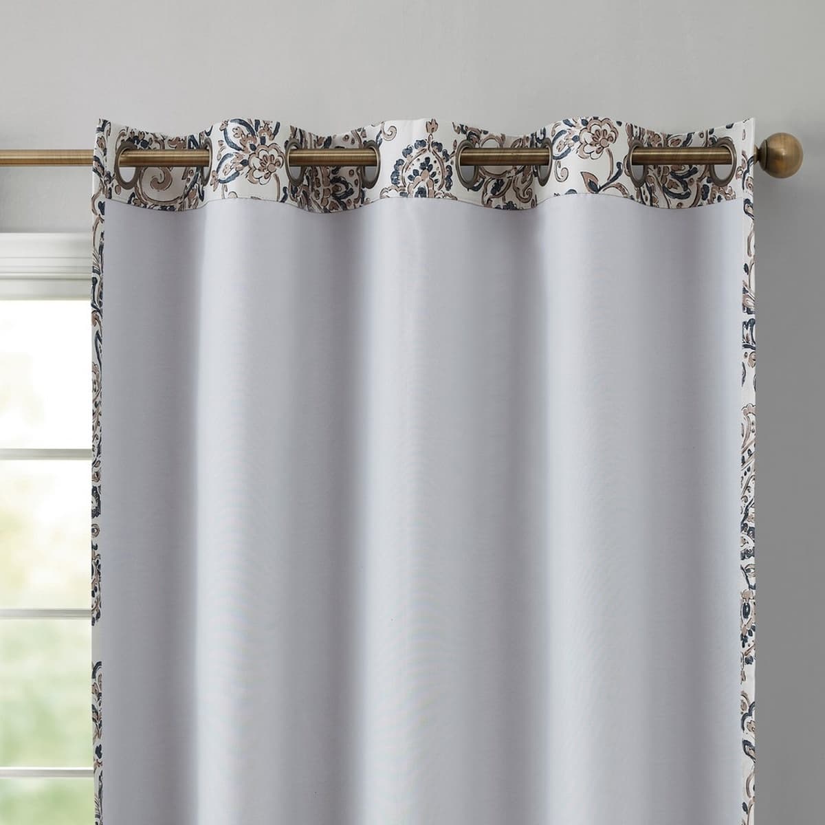 Taupe-