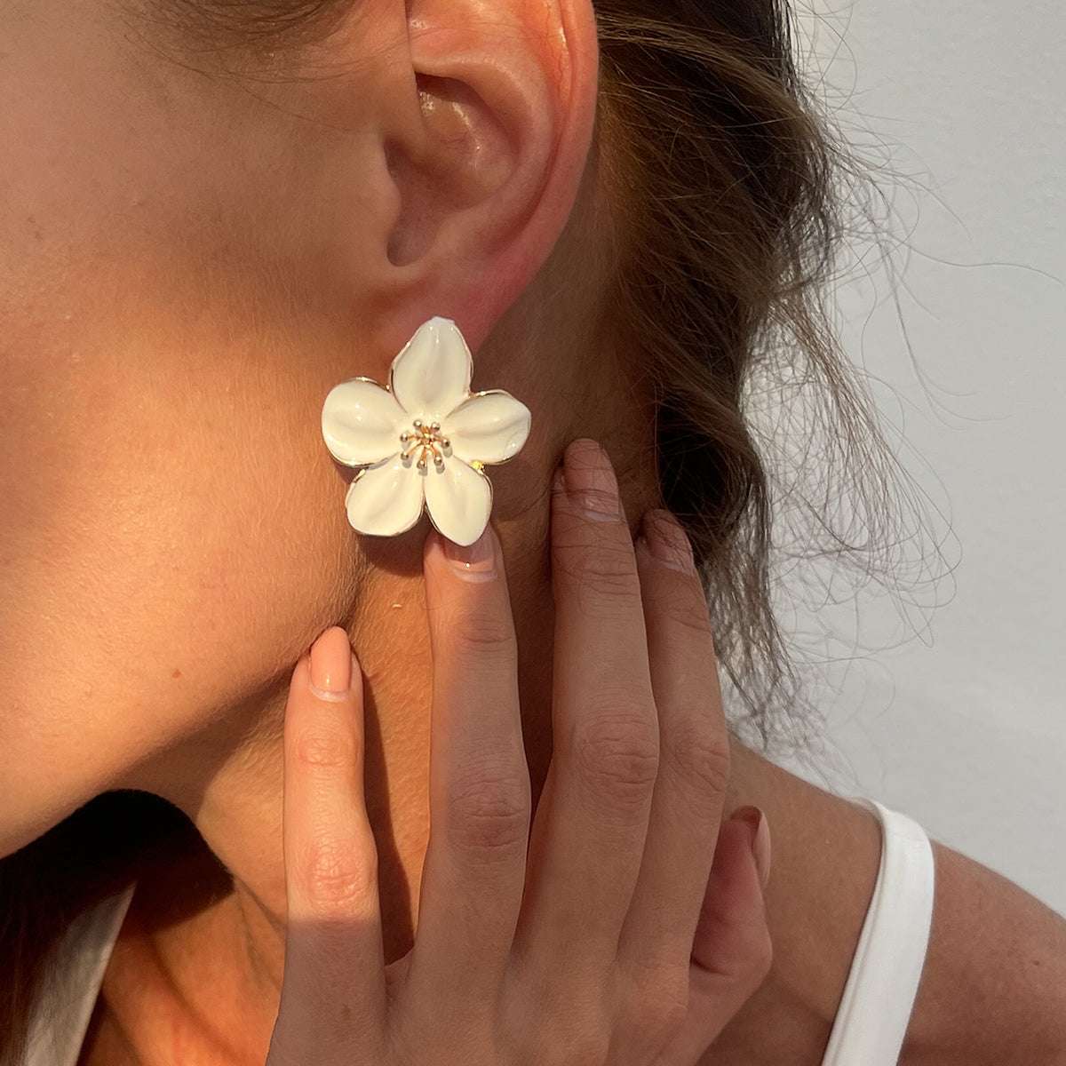 White Enamel & Goldtone Flower Stud Earrings