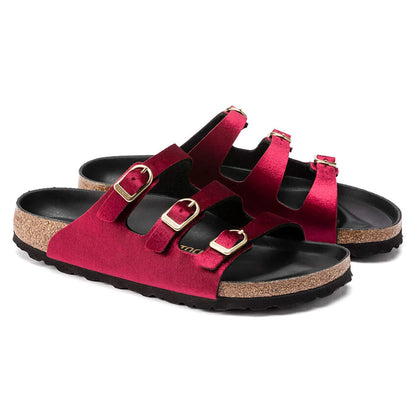 Maroon-