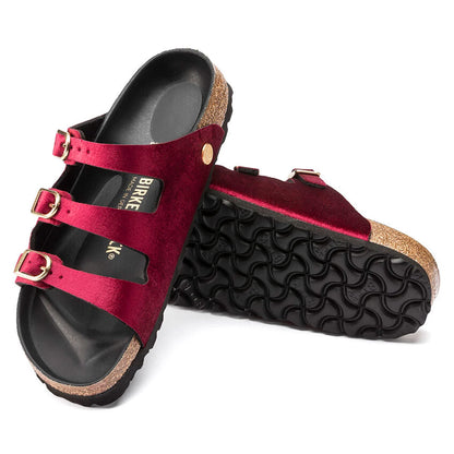 Maroon-