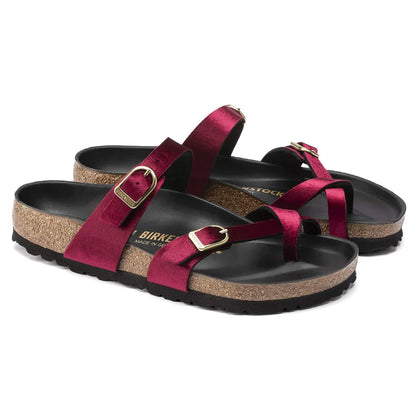 Maroon-